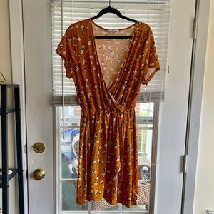 👗 Derek Heart Yellow Floral Faux Wrap Dress 2x